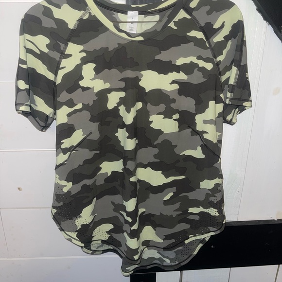 lululemon athletica Tops - lululemon athletica Camo Short Sleeve Tee - Green and Black